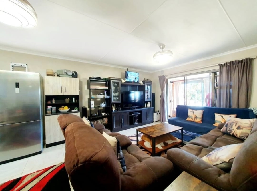 2 Bedroom Property for Sale in Heiderand Western Cape